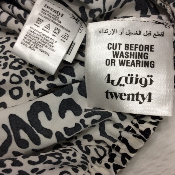 Twenty 4 Black & White Cheetah Print Blouse Sz 14 - Picture 6 of 8